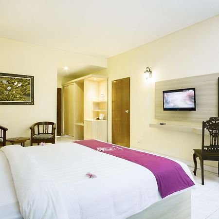 Puri Saron Senggigi Hotel Exterior photo