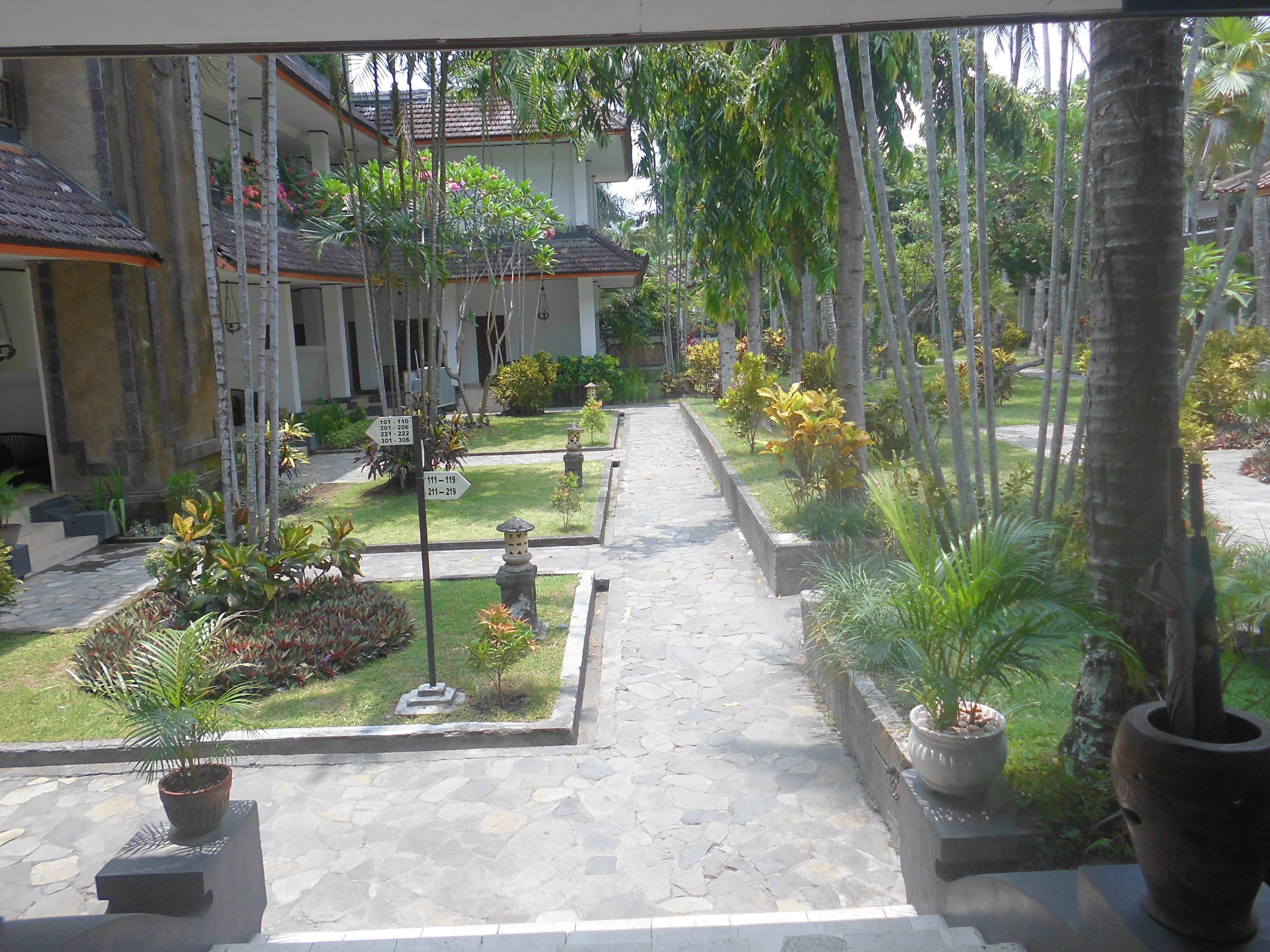 Puri Saron Senggigi Hotel Exterior photo
