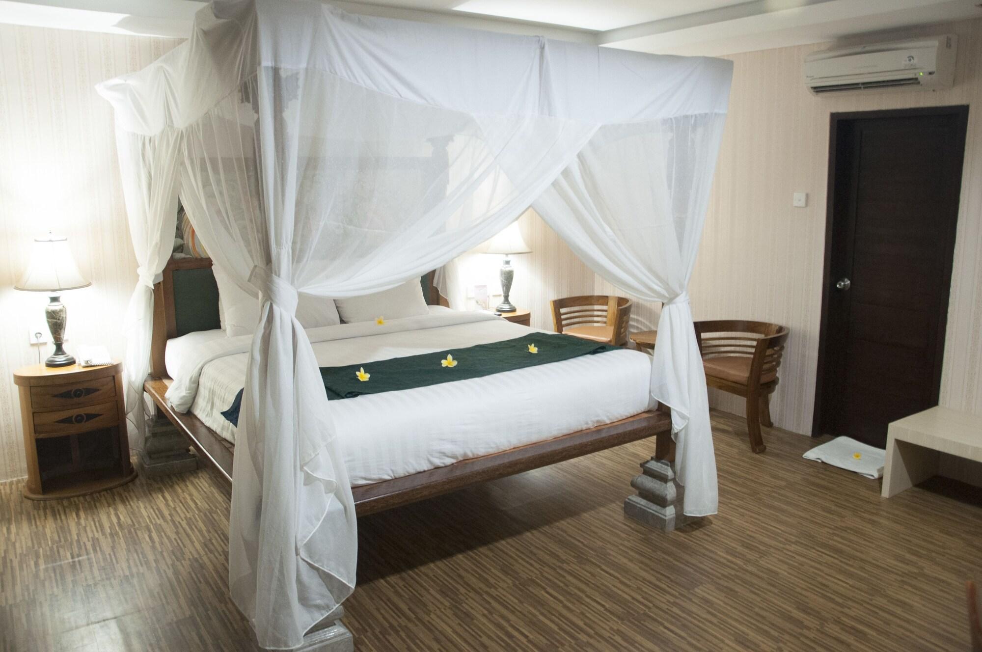 Puri Saron Senggigi Hotel Exterior photo