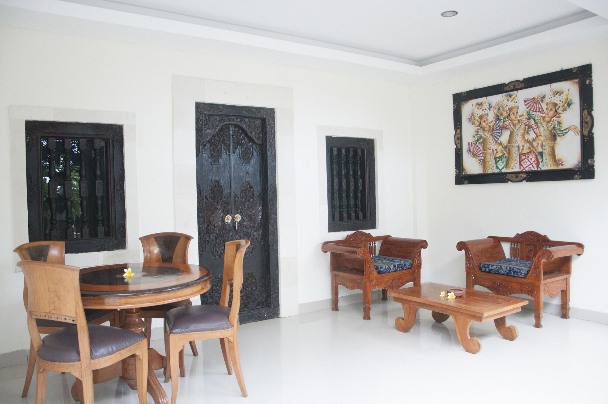 Puri Saron Senggigi Hotel Exterior photo