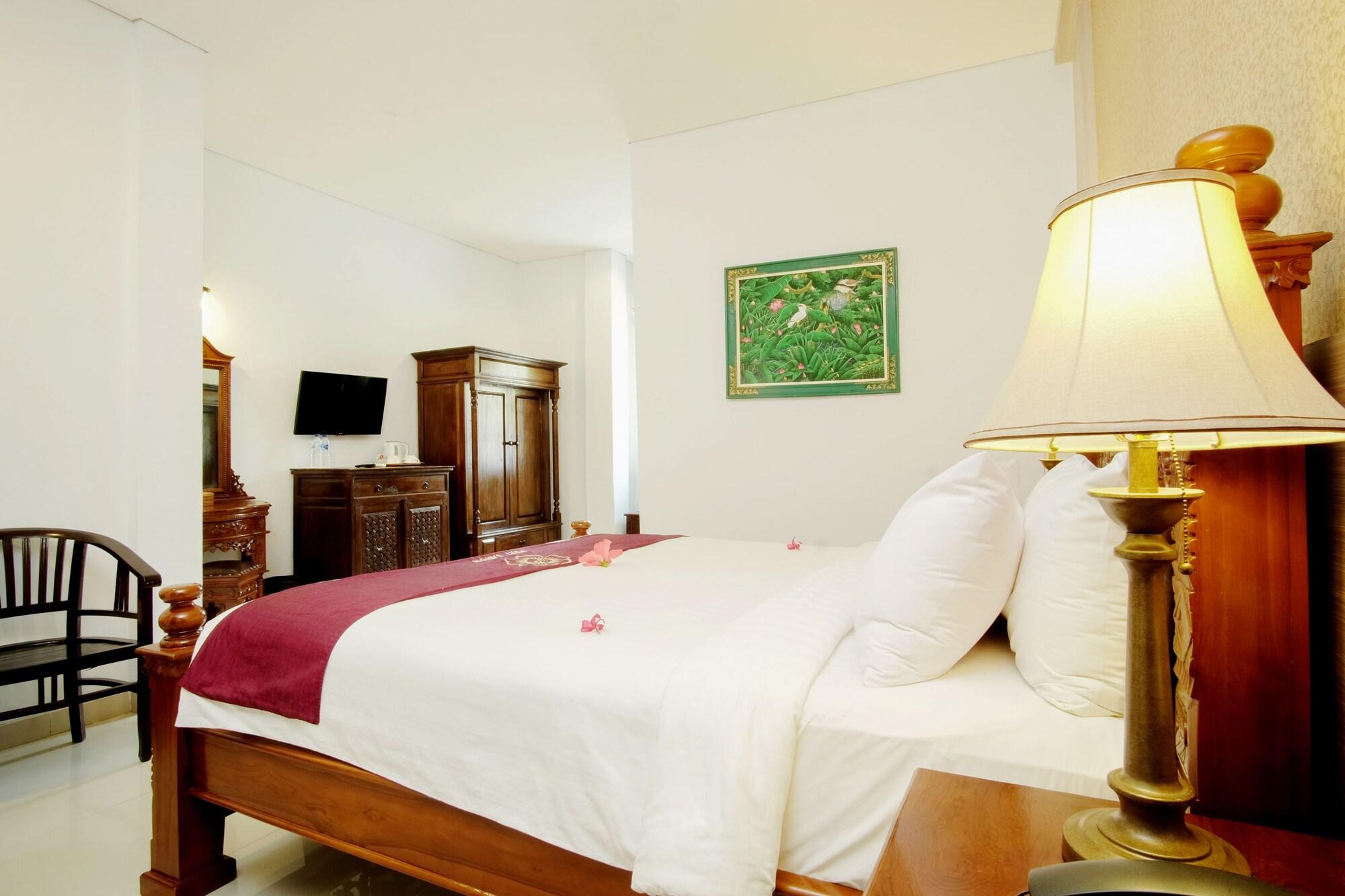 Puri Saron Senggigi Hotel Exterior photo