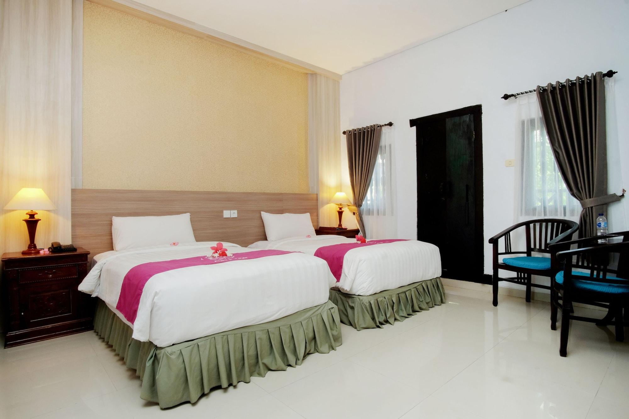 Puri Saron Senggigi Hotel Exterior photo